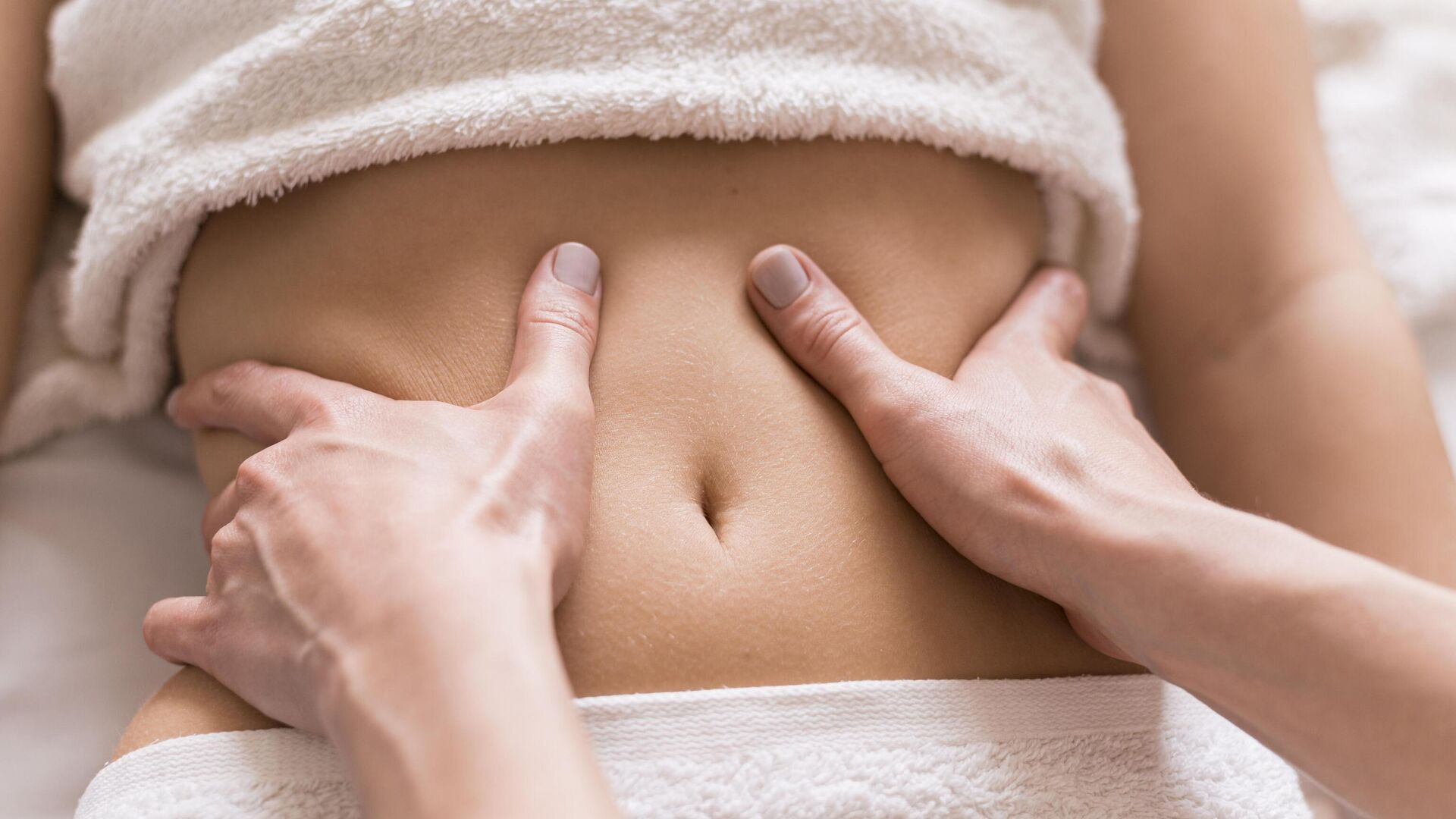 Фото 13 — Массаж живота для улучшения работы пищеварительной системы